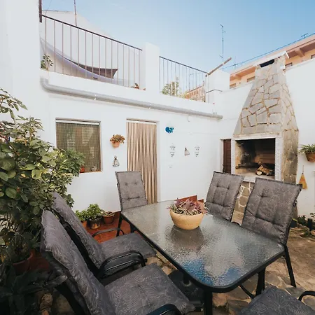 Casa De La Cueva Semesterbostad *