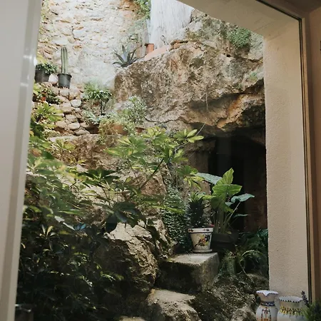 Casa De La Cueva
