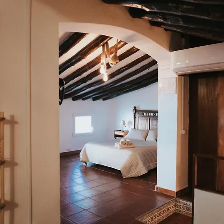 Casa De La Cueva *